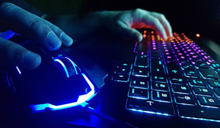 Online Alt-Right Accounts Aren’t Always What They Seem
