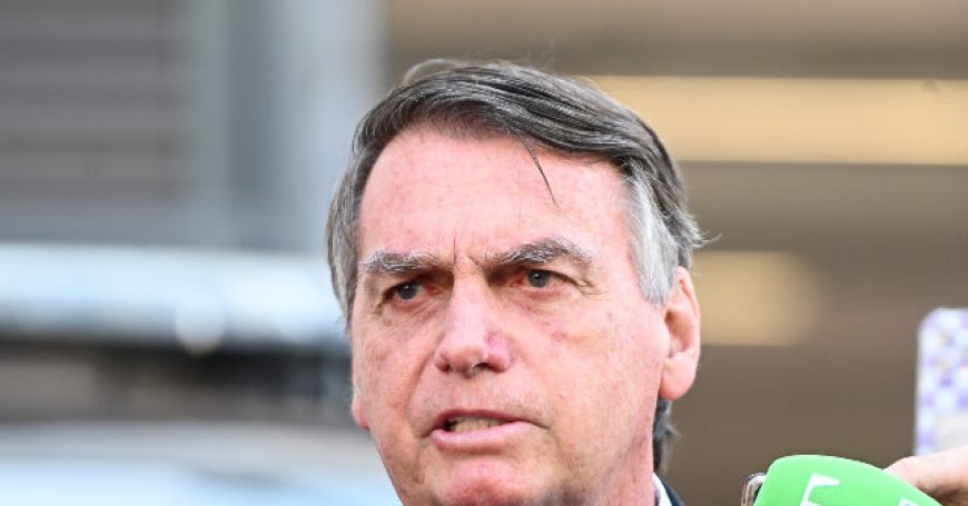 Trump Imposes 50% Tariff on Brazil over 'Witch Hunt' Against Jair Bolsonaro