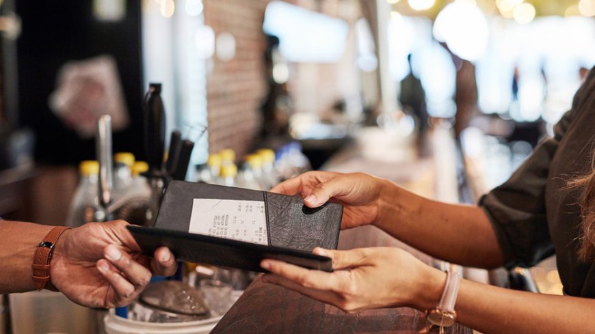 Restaurant surcharge stirs up controversy: 'Business owner should be embarrassed'