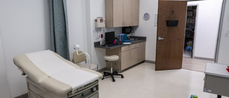 REPORT: Police Bust ‘Doctor’ Allegedly Doing Plastic Surgery In Shed After Woman Suffers Face Paralysis