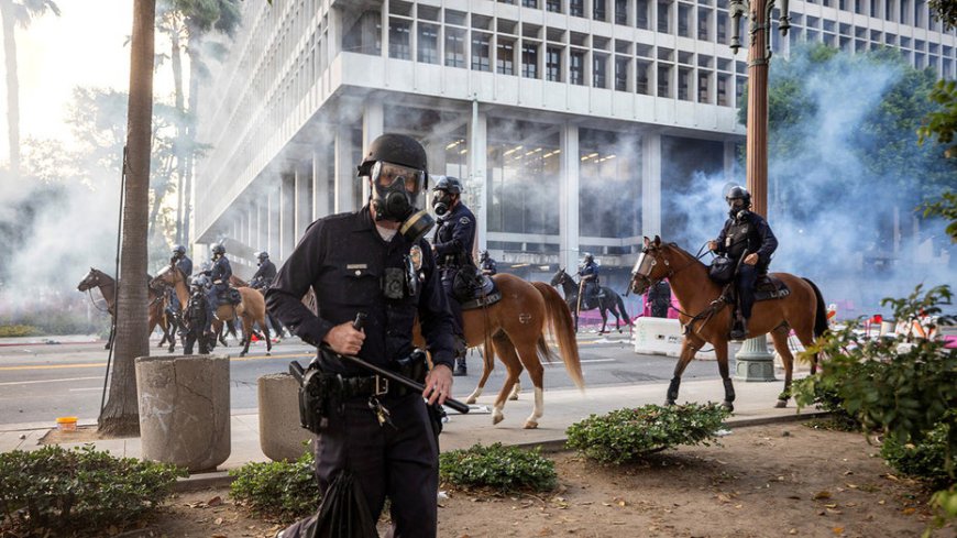 Federal judge restricts LAPD from targeting journalists with force at immigration protests
