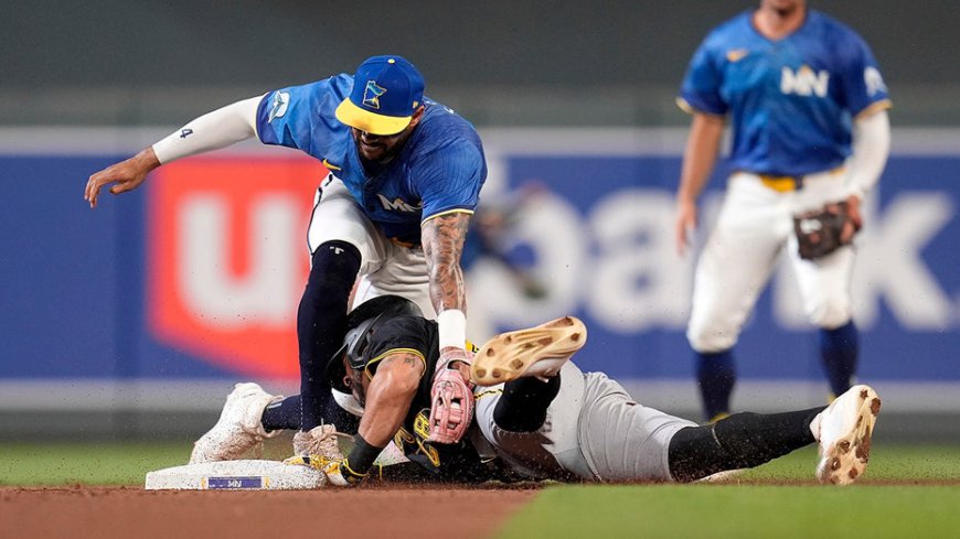 Twins' Carlos Correa leaves game with ankle injury after scary collision