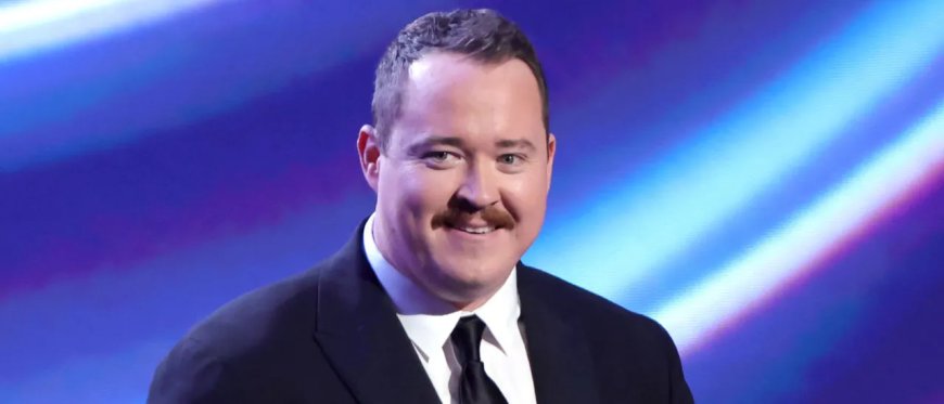 Woke Audience Member Boos Shane Gillis For Joke About Illegal Aliens