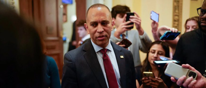 Majorities Of Americans Think Most Democrats And Republicans In Congress Should Be Voted Out, Poll Says