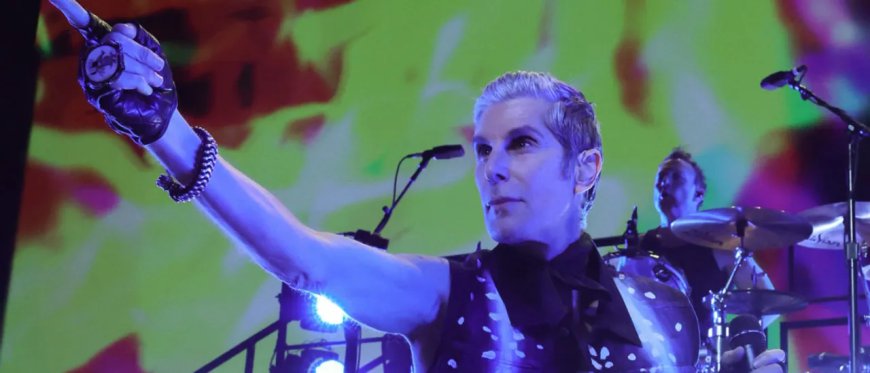 Jane’s Addiction Implodes In Legal War As Drama Continues To Swirl