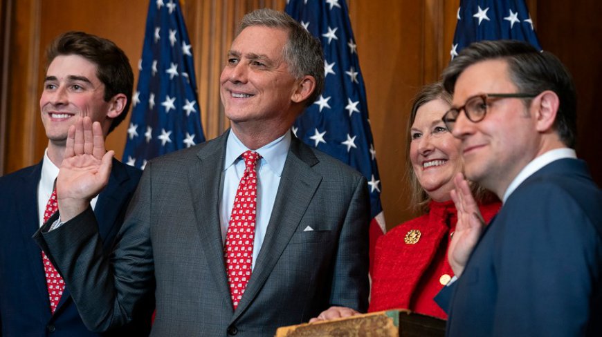 GOP Finance chair: 'I don't believe' Trump can fire Powell