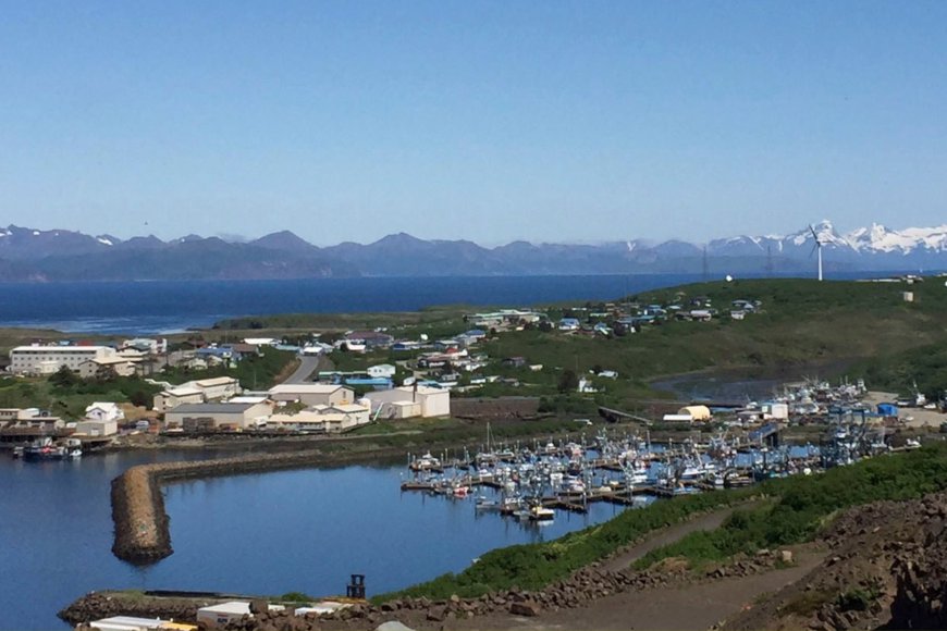 Alaska Resident Captures Terrifying Moment Home Shakes Amid Earthquake…