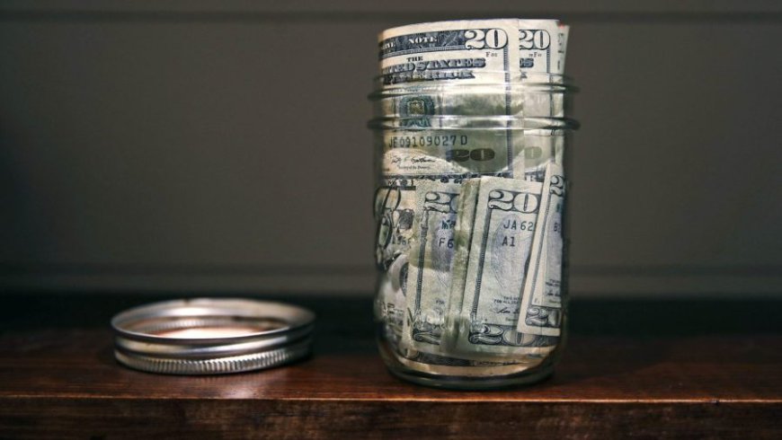 Almost 1 in 4 delaying retirement over economic concerns: Poll