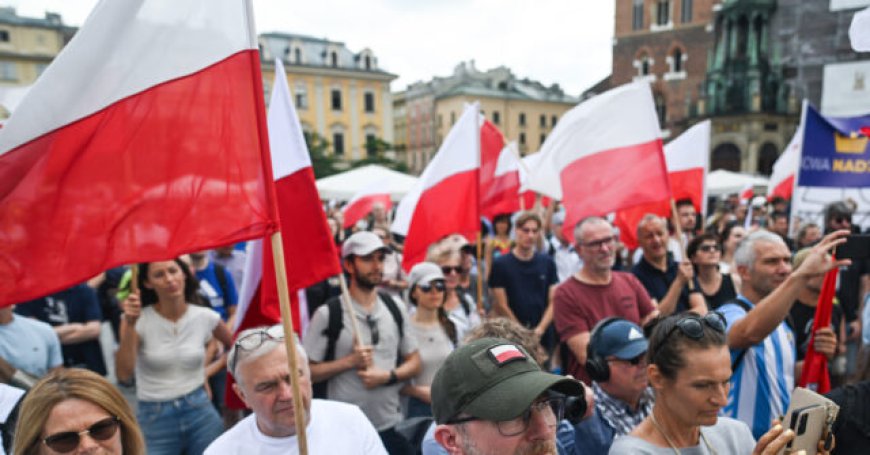 'Intruders Not Welcome' -- Over 100 Anti-Mass Migration Protests Held Across Poland