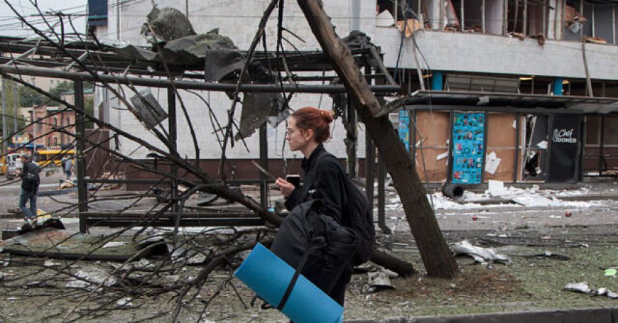 Major Russian Airstrike on Kyiv Kills Two