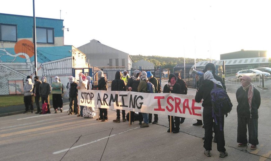 Sheffield activists blockade arms factory