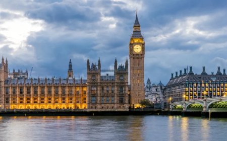 Is the UK Heading Into a Government Crisis?