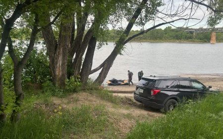 Recovery mission continues for jet skier in South Saskatchewan River