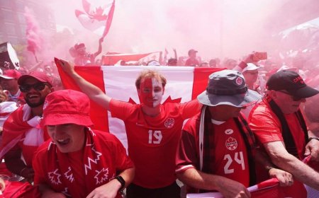 How soccer support group Voyageurs is electrifying Canada’s World Cup run