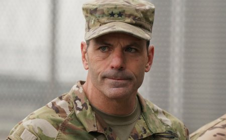 Commanding general of the US Army in European and African theater is unexpectedly stepping down