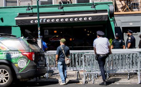 Protesters gather outside coffee shop that banned Jewish congressman over Israel support