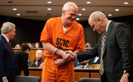 Alex Murdaugh's lawyers withdraw request for civilian clothes, accuse prosecutors of creating a 'spectacle'