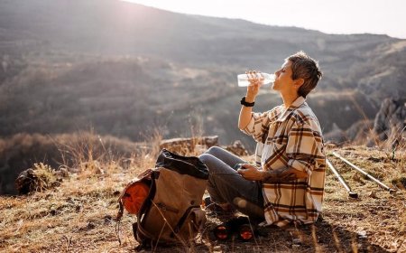 New high-tech jacket pulls drinking water from thin air, researchers say