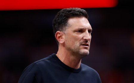 Mercury coach claims Alyssa Thomas suspension was based on 'social media screenshots' after Caitlin Clark foul