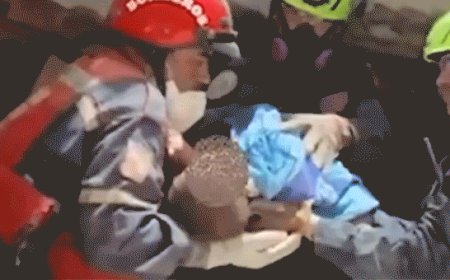 American rescue teams pull infant alive from rubble in Venezuela days after devastating twin earthquakes