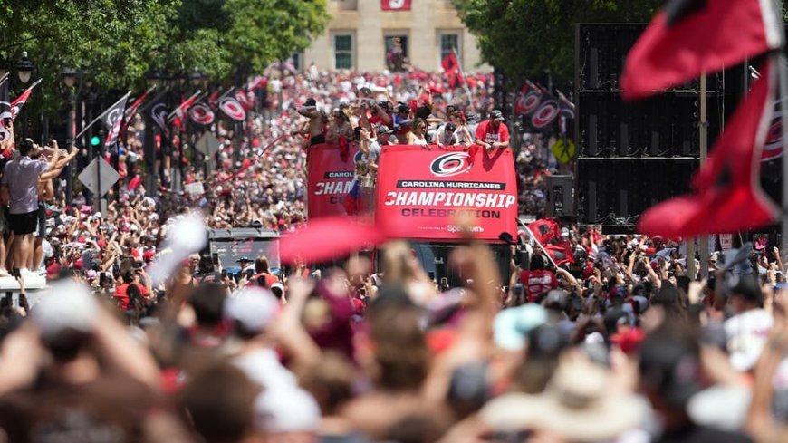 Carolina Hurricanes hit the streets, coach Rod Brind'Amour goes tarps off at Stanley Cup parade