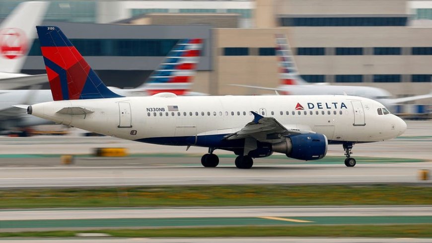 FAA investigates after incoming plane executes go-around due to aircraft leaving from intersecting runway