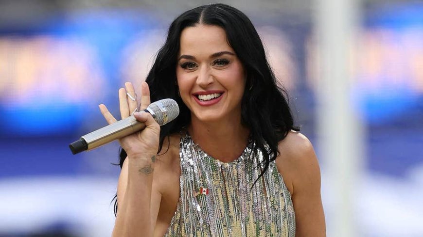 Katy Perry snubs famous exes before sweet nod to Justin Trudeau in cheeky onstage moment