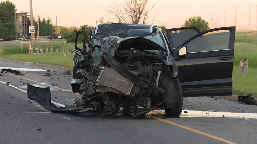 Woman in critical condition after early morning crash in Calgary
