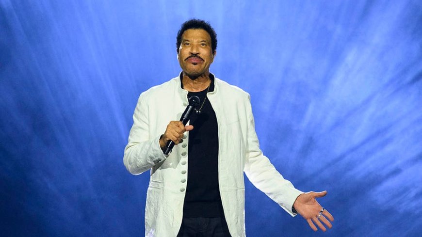 Lionel Richie abruptly cuts concert short after falling ill during opening night of tour