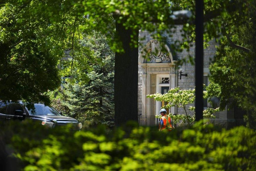 Should 24 Sussex be restored? Carney says press conference coming Friday