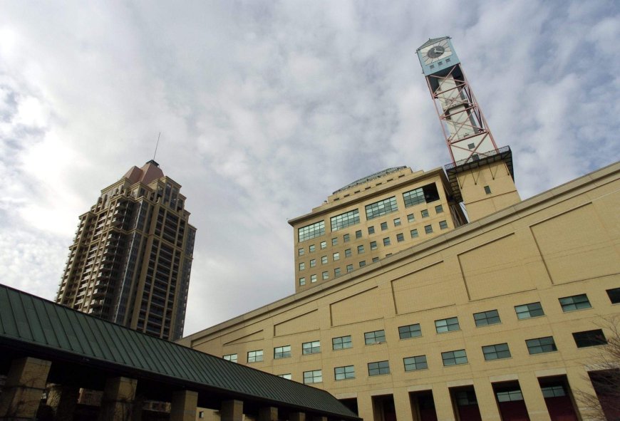 Ontario city, local restaurant file lawsuits against each other over arena naming deal
