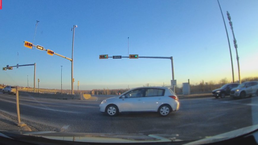 Calgary police issue more than 60,000 tickets for running red lights since 2024