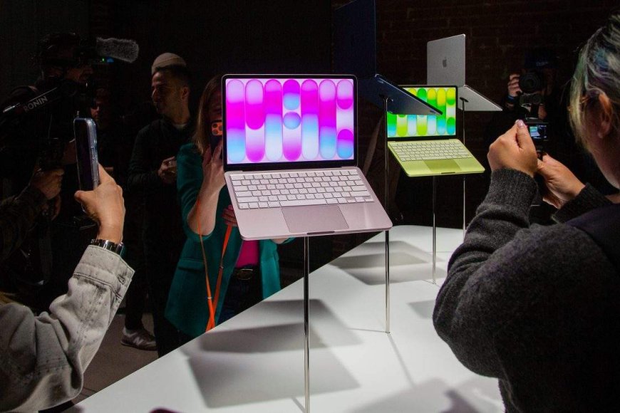 Apple is hiking prices and blaming AI. How much will it cost Canadians?