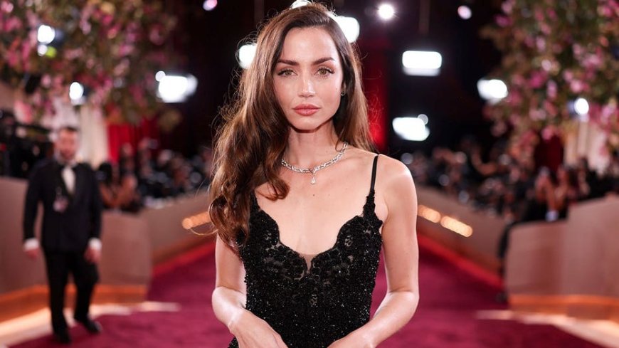 Ana de Armas stuns in bikini during sizzling summer getaway