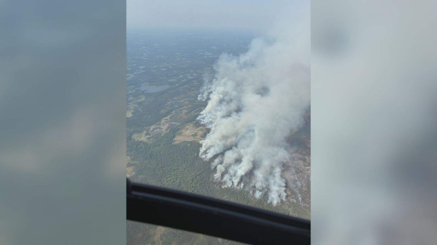 Wildfire forces evacuation of remote Northwest Territories village