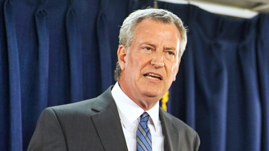 De Blasio defends socialist 'insurgency' inside Democratic Party, says Trump has become 'status quo'