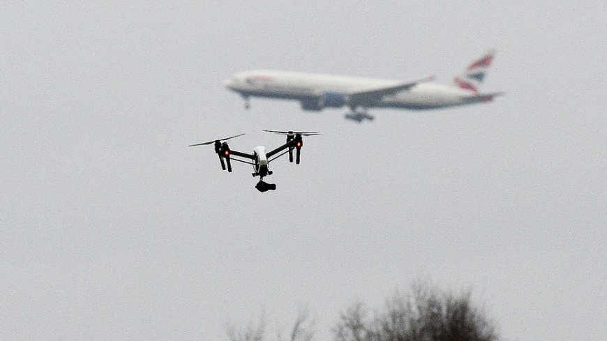 JetBlue flight reports drone strike during approach to New York airport: FAA