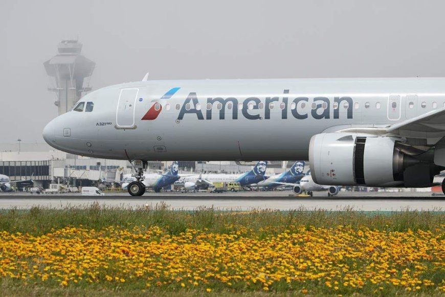 American Airlines flight aborts takeoff after near-miss with private jet