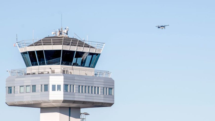 Air traffic audio captures JetBlue pilot alerting controllers: 'We collided with a drone'