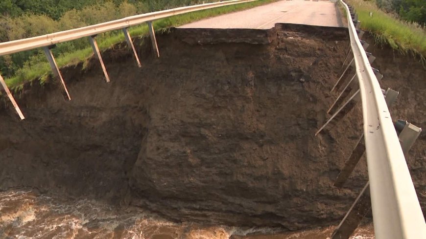 Flood watches, warnings remain in place as cleanup takes place across Alberta
