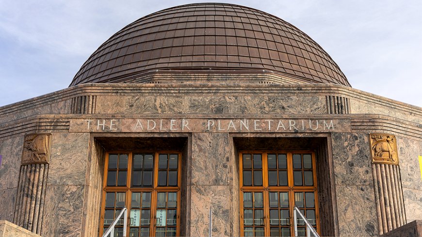CBS crew attacked by multiple men near Chicago museum, suspects arrested: police