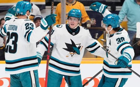 Winnipeg Jets sign free-agent defenceman Mario Ferraro to multi-year deal