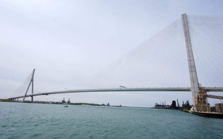 Democrats urge voters to ‘follow the money’ behind Gordie Howe bridge delay
