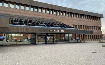 Calgary man facing attempted murder charges in Lethbridge sees case adjourned until next month