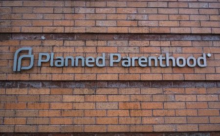 Trump Admin Cuts $67 Million To Planned Parenthood, Other Groups Pushing Explicit Material To Minors