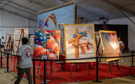 Pro-Trump artist unleashes powerful message about American flag, touts massive Old Glory painting