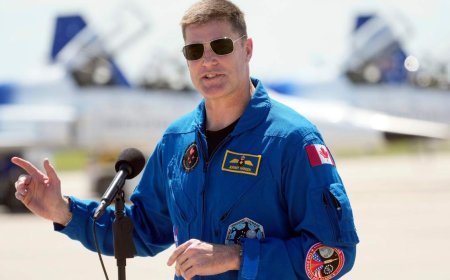 Jeremy Hansen, Artemis II astronaut, is leaving the Canadian Space Agency