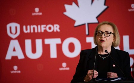 Auto union continues ‘challenging’ negotiations with Ford ahead of deadline