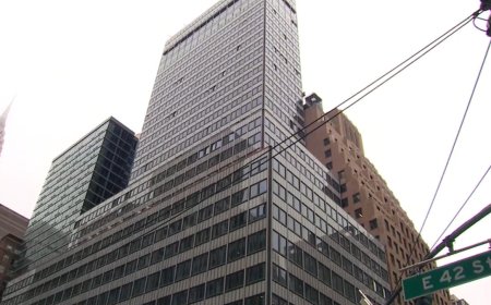 Manhattan high-rise evacuated as officials warn of potential collapse