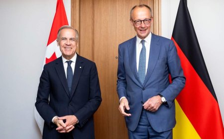 Submarine deal with Canada good for German economy, chancellor says